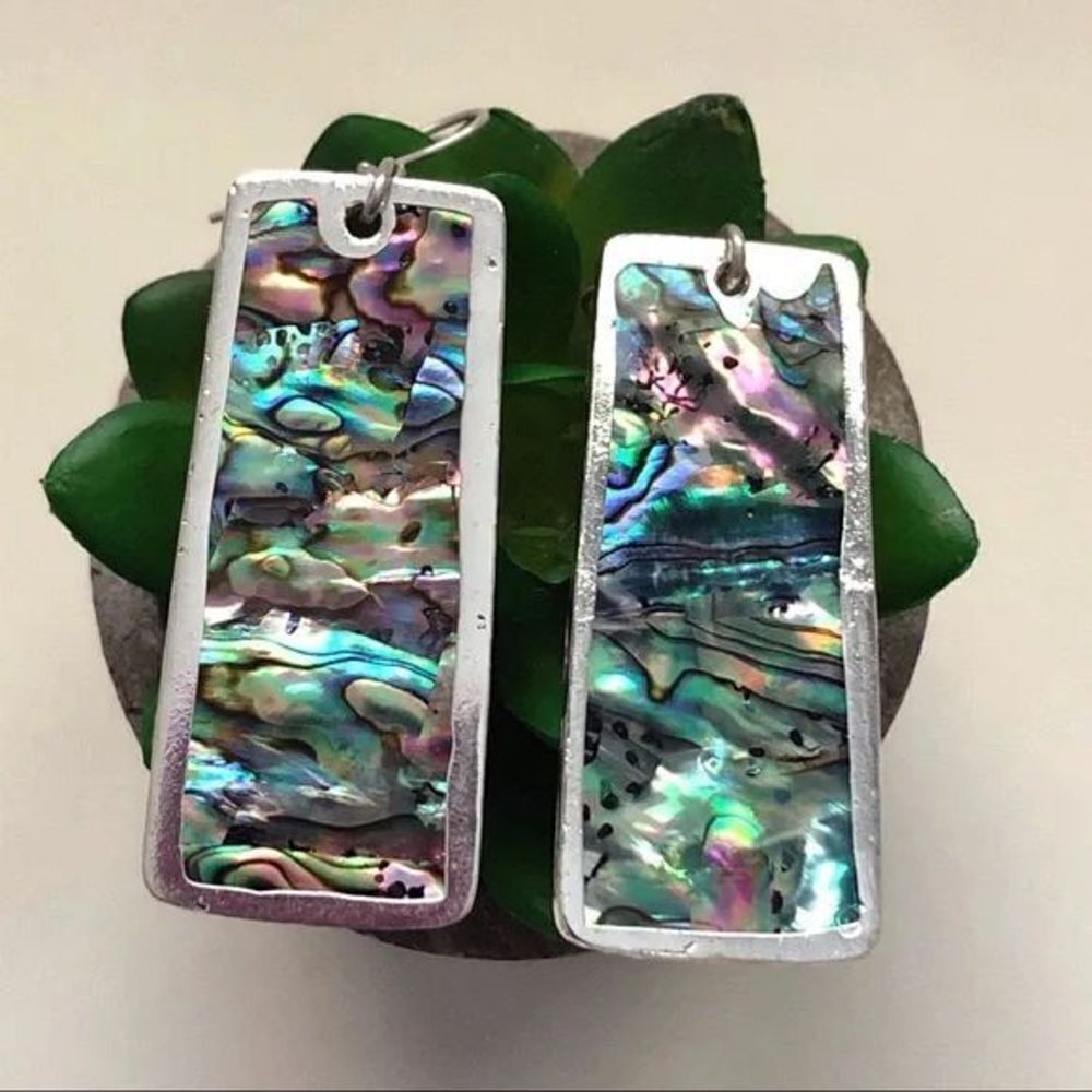 NWT Robert Lee Morris Absolutely Gorgeous Silver Tone Abalone Drop Long Earrings - Picture 10 of 16